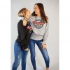 SUDADERA CON PARCHE FRONTAL Y DETALLE VOLANTES (GRIS)