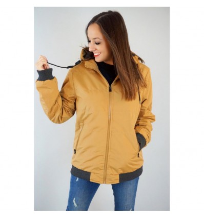 CHAQUETA CÁMEL CON CAPUCHA